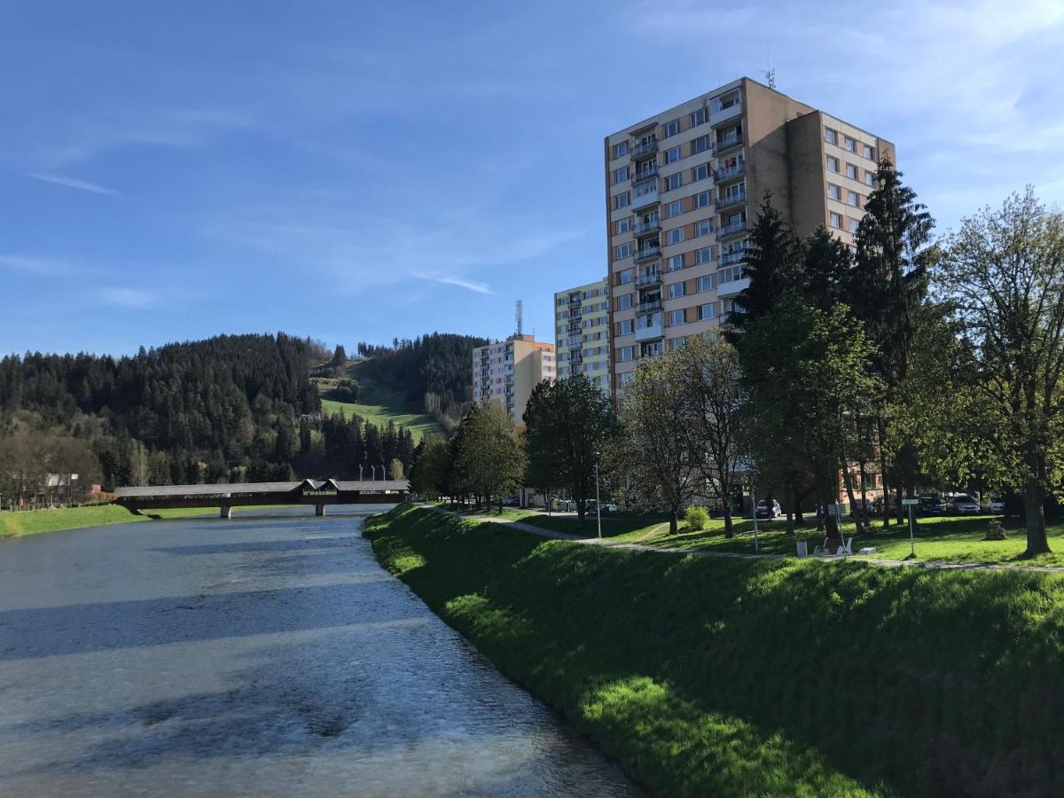 Sunny Appartment By The River Dolny Kubin Buitenkant foto